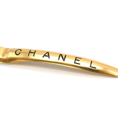 barrette chanel hair clip|woman caps for women chanel.